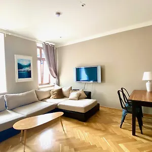 https://3-zimmer-unterkunft-fur-6-8-personen-leipzig-zentrum.bestleipzighotels.com